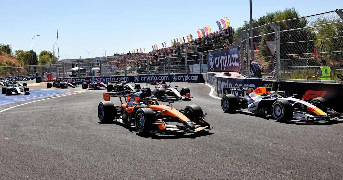 Formula 1 cars racing closely at Madring during the 2026 Spanish Grand Prix
