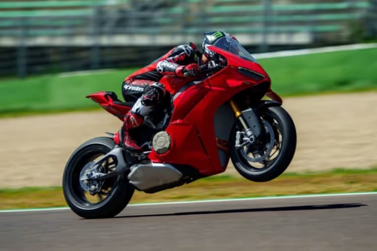 Ducati Panigale V4R 2026: MotoGP-Schaltschema nun auch in der Superbike-WM