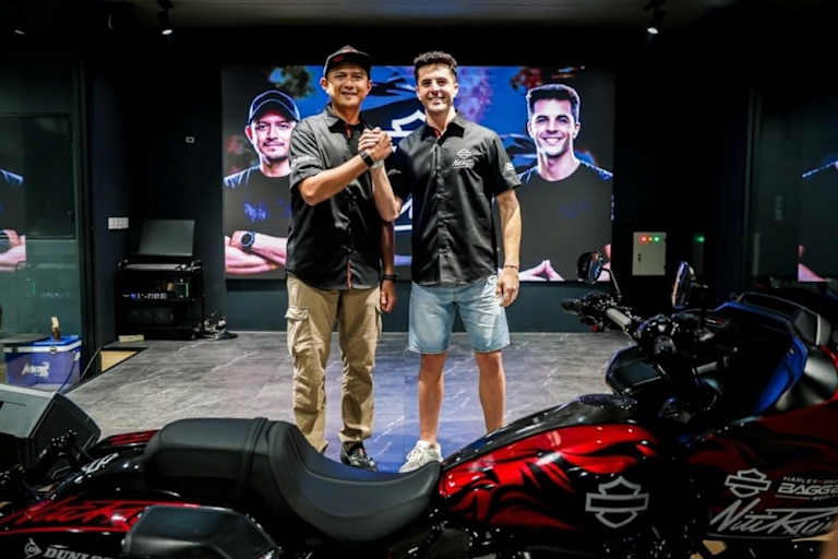 Die Fahrer für Niti Racing: Dimas Ekky Pratama und Oscar Gutierrez