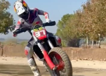 Pedro Acosta auf dem Flat-Track-Bike
