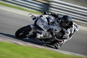 Die CF Moto V4 SR-RR