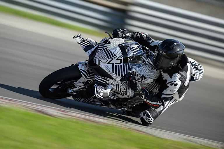 Die CF Moto V4 SR-RR