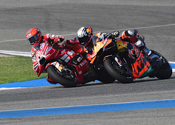 Das entscheidende Manöver: Marc Marquez (93) gegen Pedro Acosta