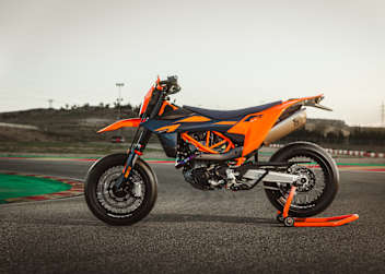 Eine KTM 690 SMC R wie diese wurde dem jungen Mann gestohlen