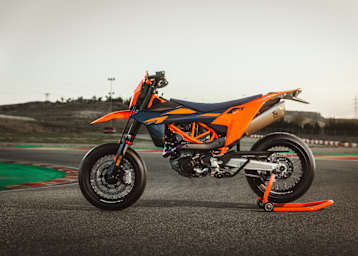 Eine KTM 690 SMC R wie diese wurde dem jungen Mann gestohlen