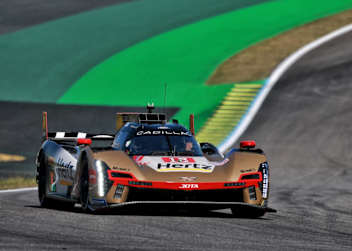 Der Cadillac V-Series.R von Will Stevens und Norman Nato