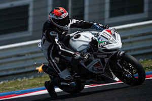 CM Racing ist zurück und greift mit Triumph nach den Sternen  