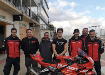 Marcos Ramirez testet die QJ Motor SRK800RS