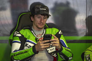 Garrett Gerloff: Beim Superbike-Test mehr am Handy als auf der Kawasaki