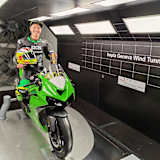 Dominique Aegerter auf seiner neuen Kawasaki ZX-6R 636