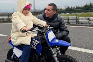 Toprak mit der kleinen Almira