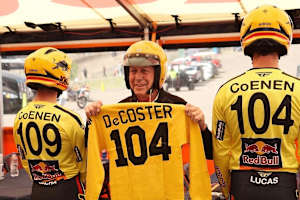 Lucas und Sacha Coenen mit Roger DeCoster