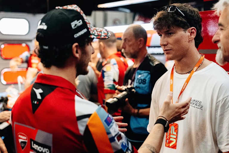 Giovanni Franzoni mit Pecco Bagnaia
