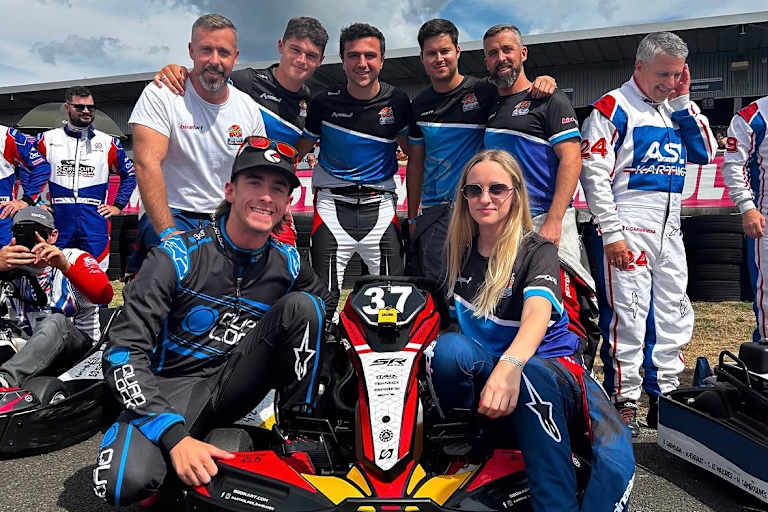 Acosta mit der Truppe von Go-Karts Mar Menor