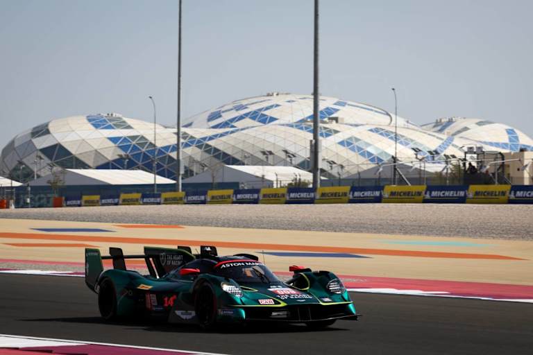 Ein Aston Martin Valkyrie 2025 in Katar