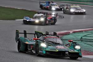 Fahrer-Duos in den beiden Aston Martin Valkyrie