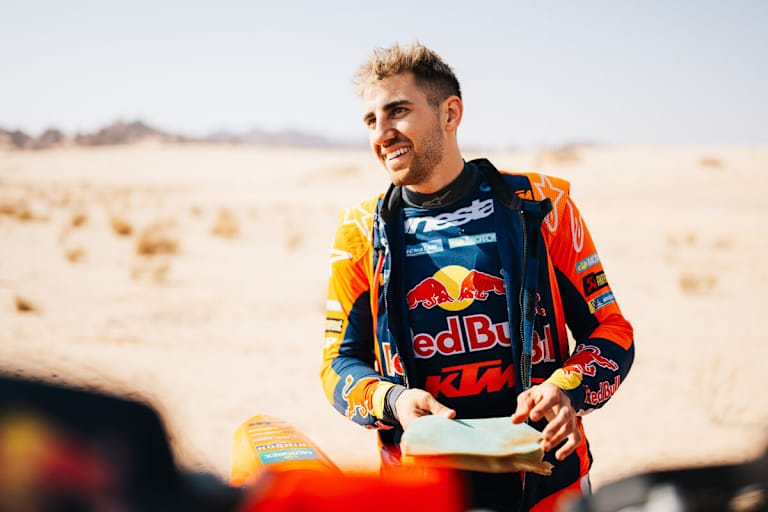 Luciano Benavides kann es selbst nicht fassen: Er ist Dakar-Sieger 2026