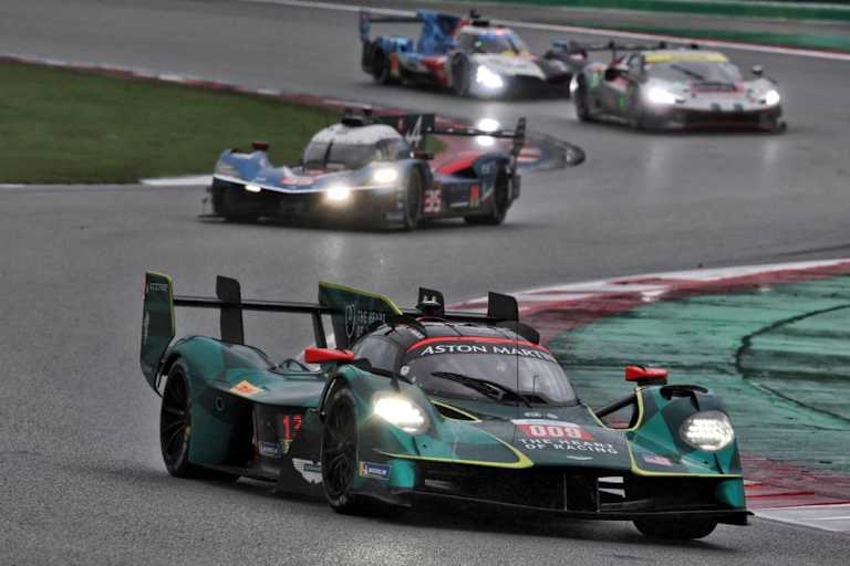 Fahrer-Duos in den beiden Aston Martin Valkyrie