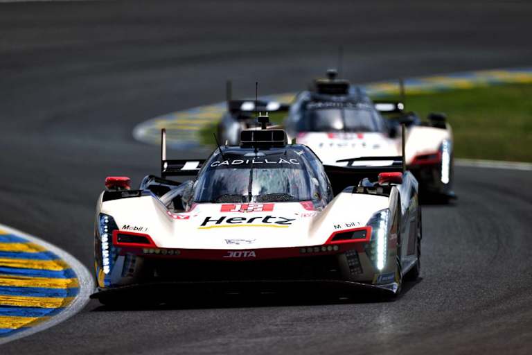Führt in Le Mans: Der Cadillac V-Series.R