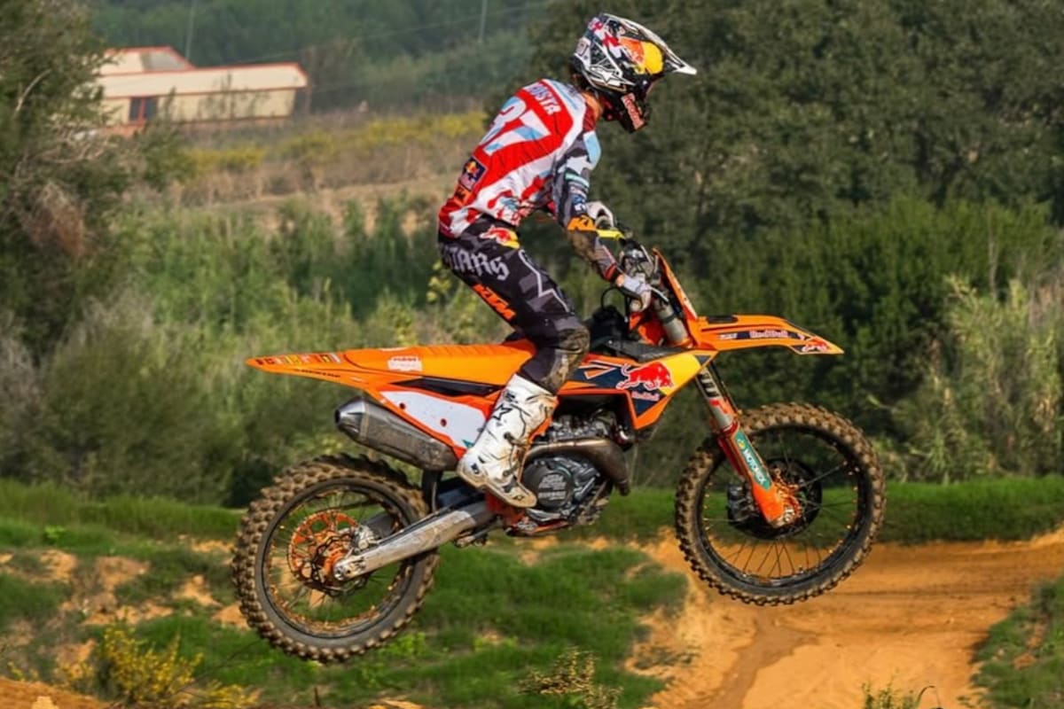 Pedro Acosta mit seinem MX-Bike in Spanien