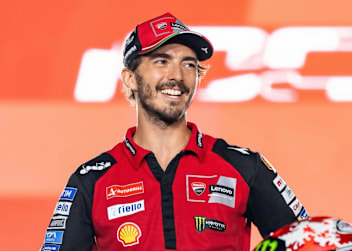Pecco Bagnaia strahlt – aus gutem Grund