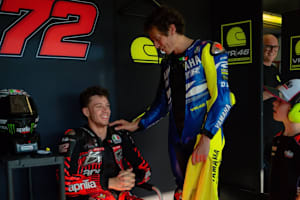 Marco Bezzecchi und Valentino Rossi