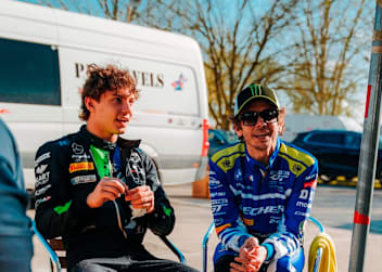 Kimi Antonelli und Valentino Rossi beim Kartfahren