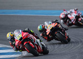 Joan Mir konnte KTM-Pilot Binder (#33) nicht aufhalten