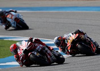 Fesselndes Duell um den Auftakt-Sieg: Marquez gegen Acosta