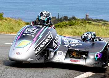 Die Crowe-Brüder werden die Seitenwagen-Rennen mit Startnummer 1 eröffnen