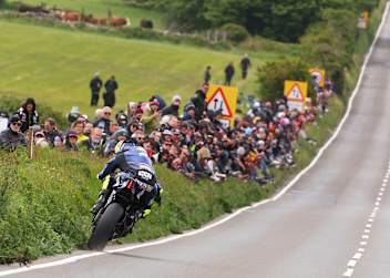 Nirgendwo sonst ist man den Road-Racing-Assen näher als auf der Isle of Man