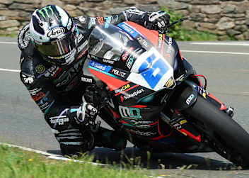 Michael Dunlop in der Supersport-Kategorie eine Klasse für sich