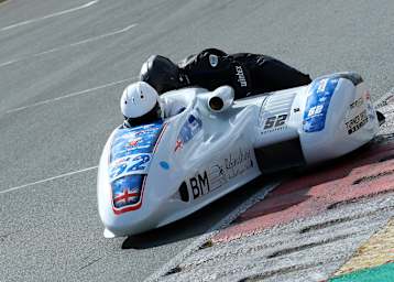 Cory Turner mit Ersatzbeifahrerin Soraya Demeulenaere