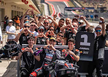 Große Emotionen nach Senna Agius' Sieg in Austin