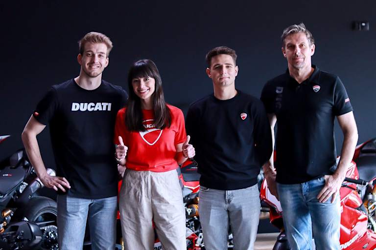 Marcel Brenner (.li.) und Daniel Blin (2.v.r.)