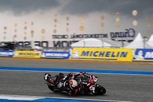 Bestzeit vor dramatischem Himmel für Aprilia-Pilot Bezzecchi
