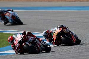 Fesselndes Duell um den Auftakt-Sieg: Marquez gegen Acosta