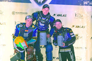 Inzell GP 2: Niclas Svensson, Luca Bauer (l.) und Martin Haarahiltunen (r.)