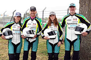 Melanie Farnier, Tim Reeves, Ema Salmon, Paul Kirby (vlnr.)