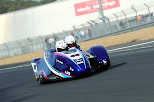 Harry Payne und Kevin Rousseau gewinnen WM-Auftakt in Le Mans