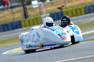 Corey Turner mit Luca Schmidt