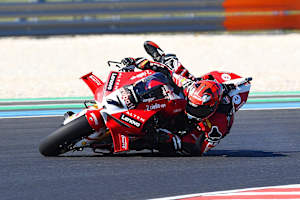 Iker Lecuonas beeindruckender Save in Kurve 9