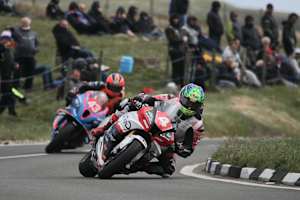 Die Superstock-Motorräder bleiben am Dienstag in den Garagen