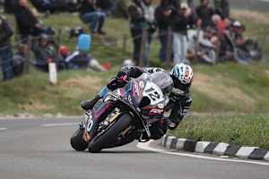 Ian Hutchinson war in der Senior-TT auf dem Weg zu einer Top-3-Platzierung