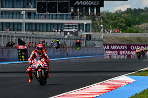 Im Balaton-Sprint enteilte Champion Marc Marquez dem Feld