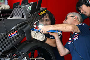 In der MotoGP sind Techniker aus der ganzen Welt am Werk