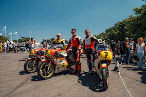 Freddie Sheene (Mitte) mit Kenny Roberts und Steve Parrish