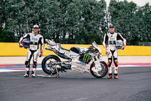 Jorge Martin und Marco Bezzecchi (re.) im Misano-Vespa-Spezial-Design