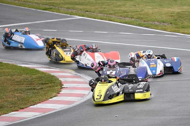 Schlosser/Krieg (3) auf dem Weg zum WM-Laufsieg in Oschersleben 2025