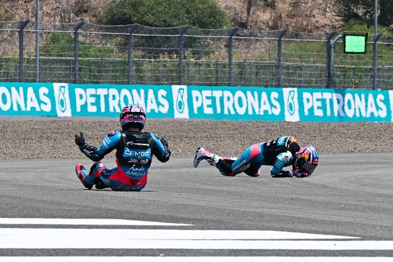 Crash-Auslöser Holgado ratlos, Alonso rang um Luft